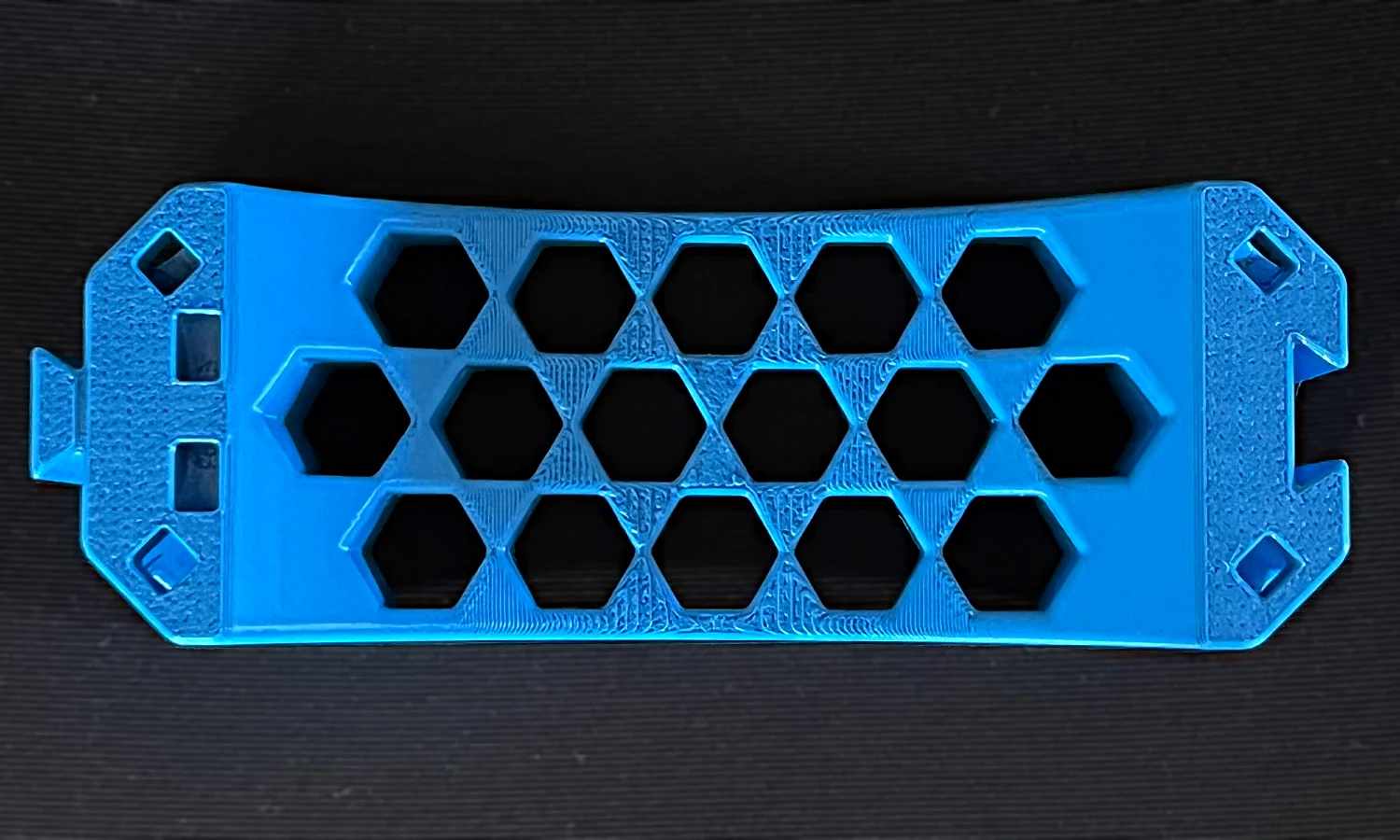 The hexagonal grid of the cradle seen from above